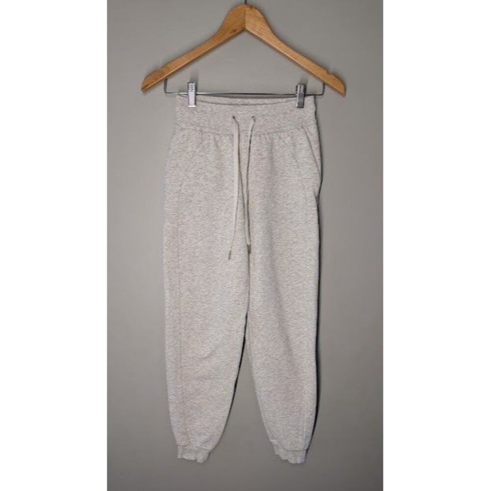 Lululemon Gray Jogger Sweatpants Drawstring Women’s Size 2 Pockets Stretch